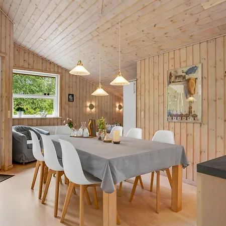 Uma - From The Sea By Interhome Hals