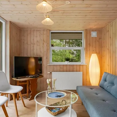 Uma - From The Sea By Interhome *