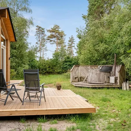 Semesterbostad Uma - From The Sea By Interhome Hals